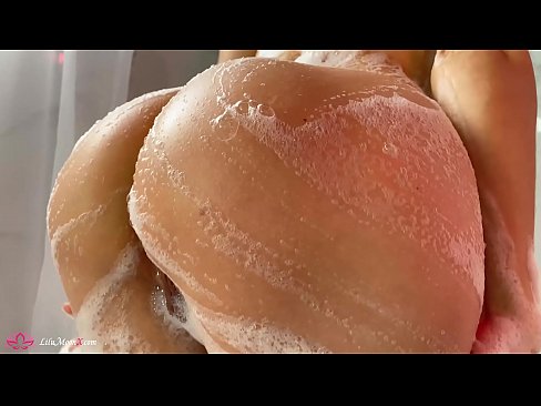 ❤️ Donkerkop masturbeer poes met vibrator tot intense orgasme in stort ️  Seks op af.milf-nut-net.ru ❌️❤